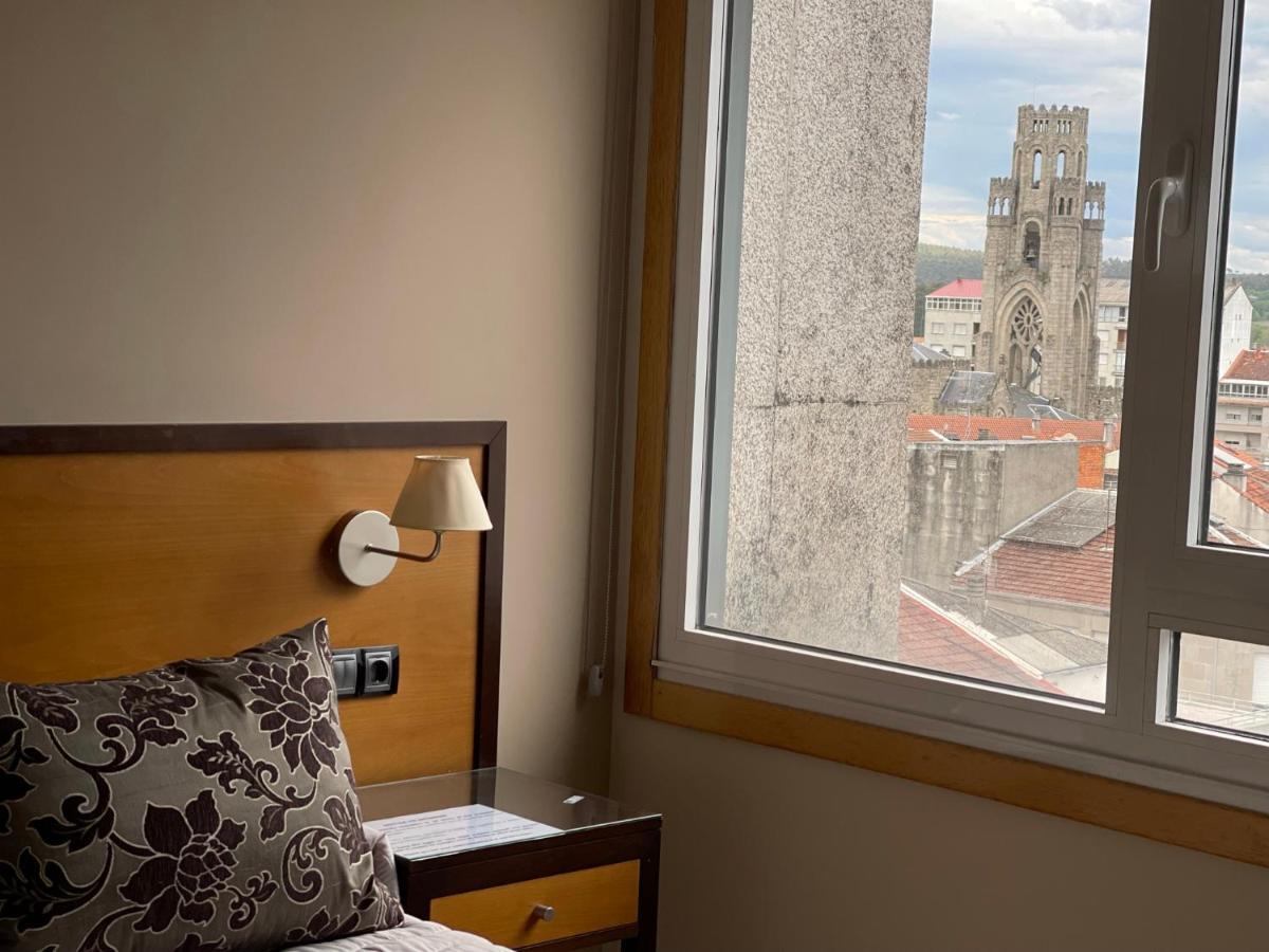 Aparthotel Arenteiro Carballino Εξωτερικό φωτογραφία