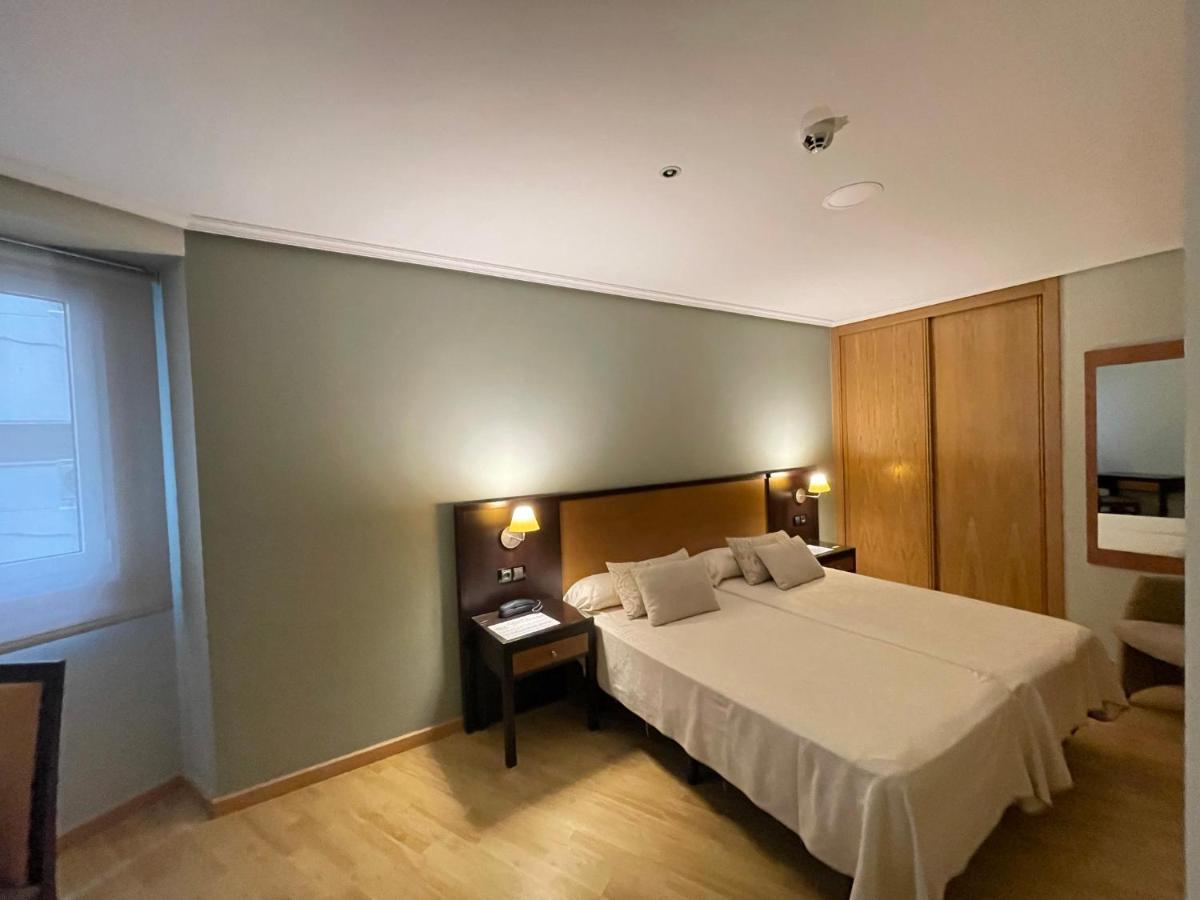 Aparthotel Arenteiro Carballino Εξωτερικό φωτογραφία