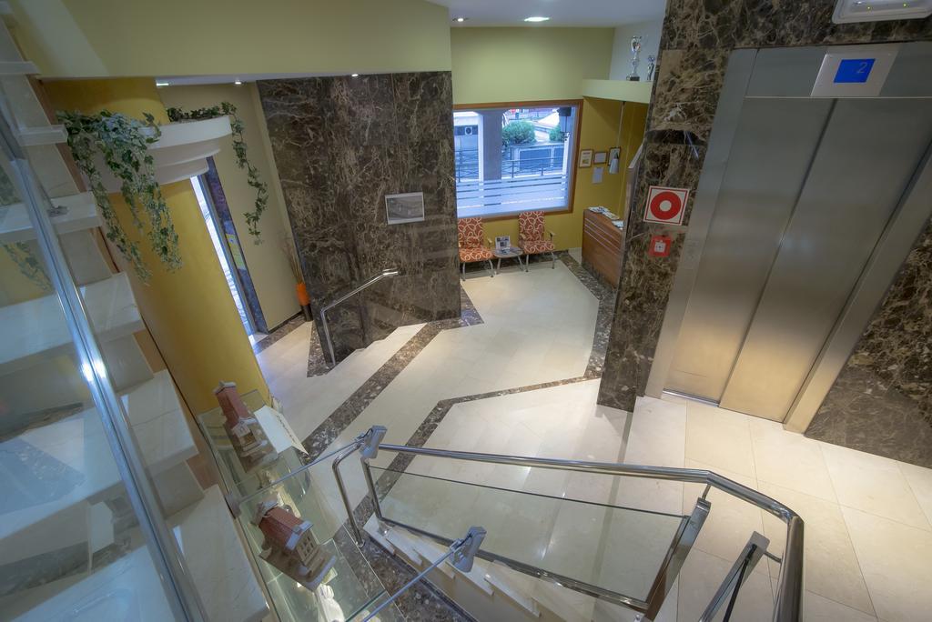 Aparthotel Arenteiro Carballino Εξωτερικό φωτογραφία