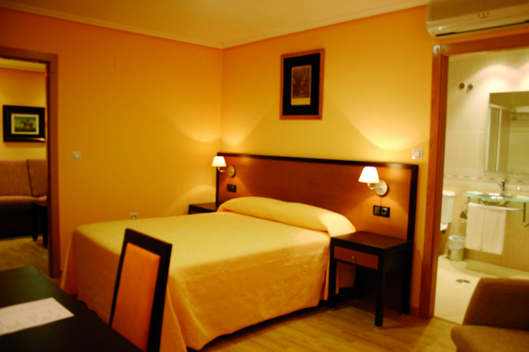 Aparthotel Arenteiro Carballino Δωμάτιο φωτογραφία