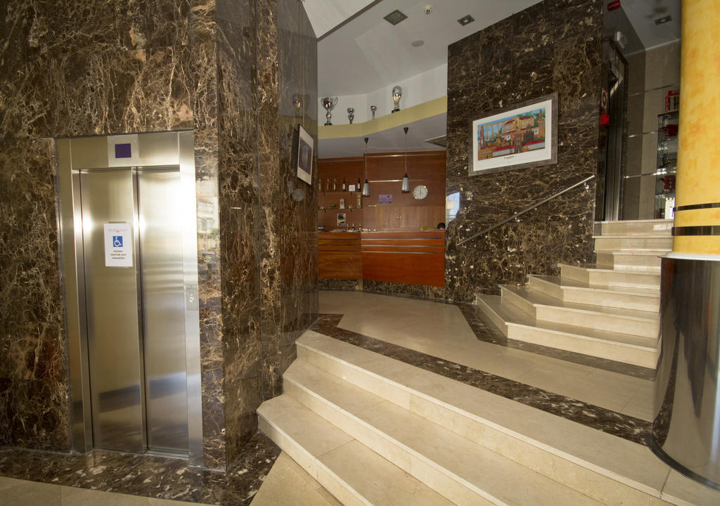 Aparthotel Arenteiro Carballino Εξωτερικό φωτογραφία